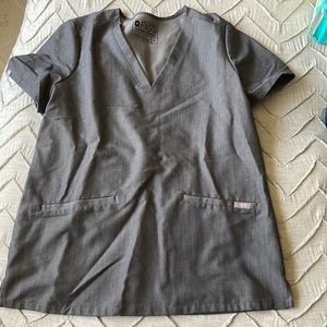 Figs scrub top